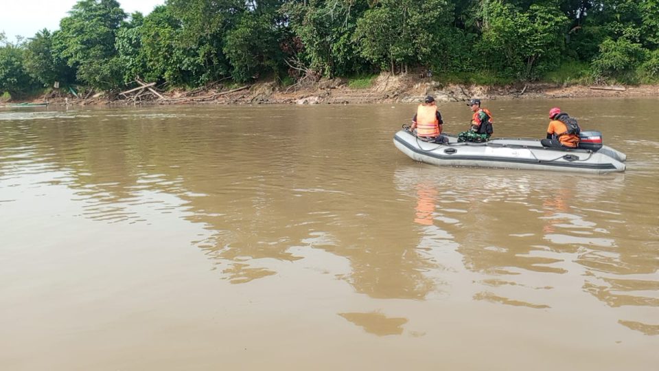 kakak beradik