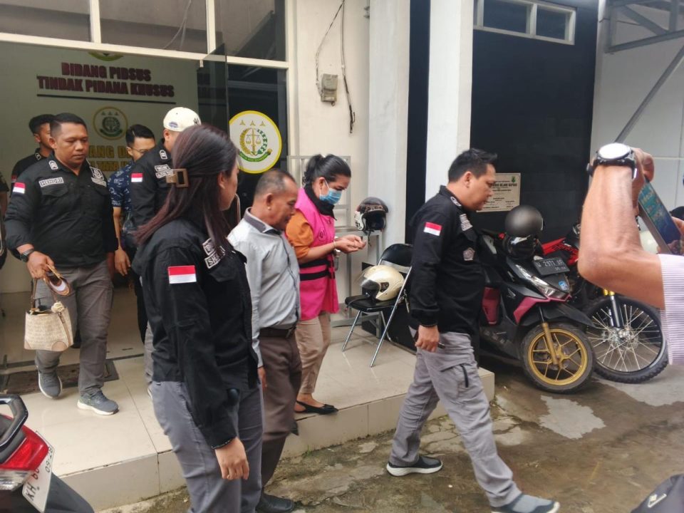 mantan bendahara